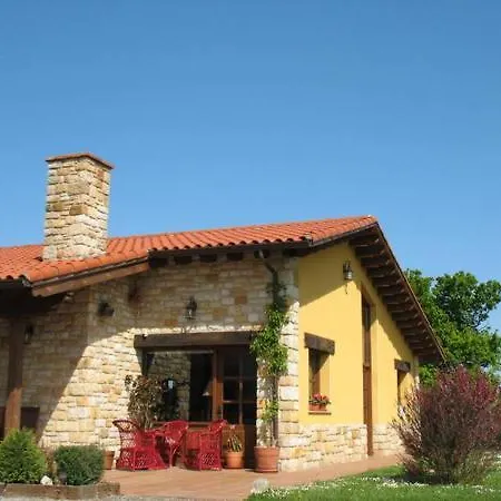 Rural La Corolla 3*